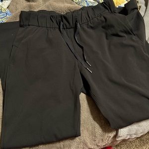 Lululemon on the fly pant
